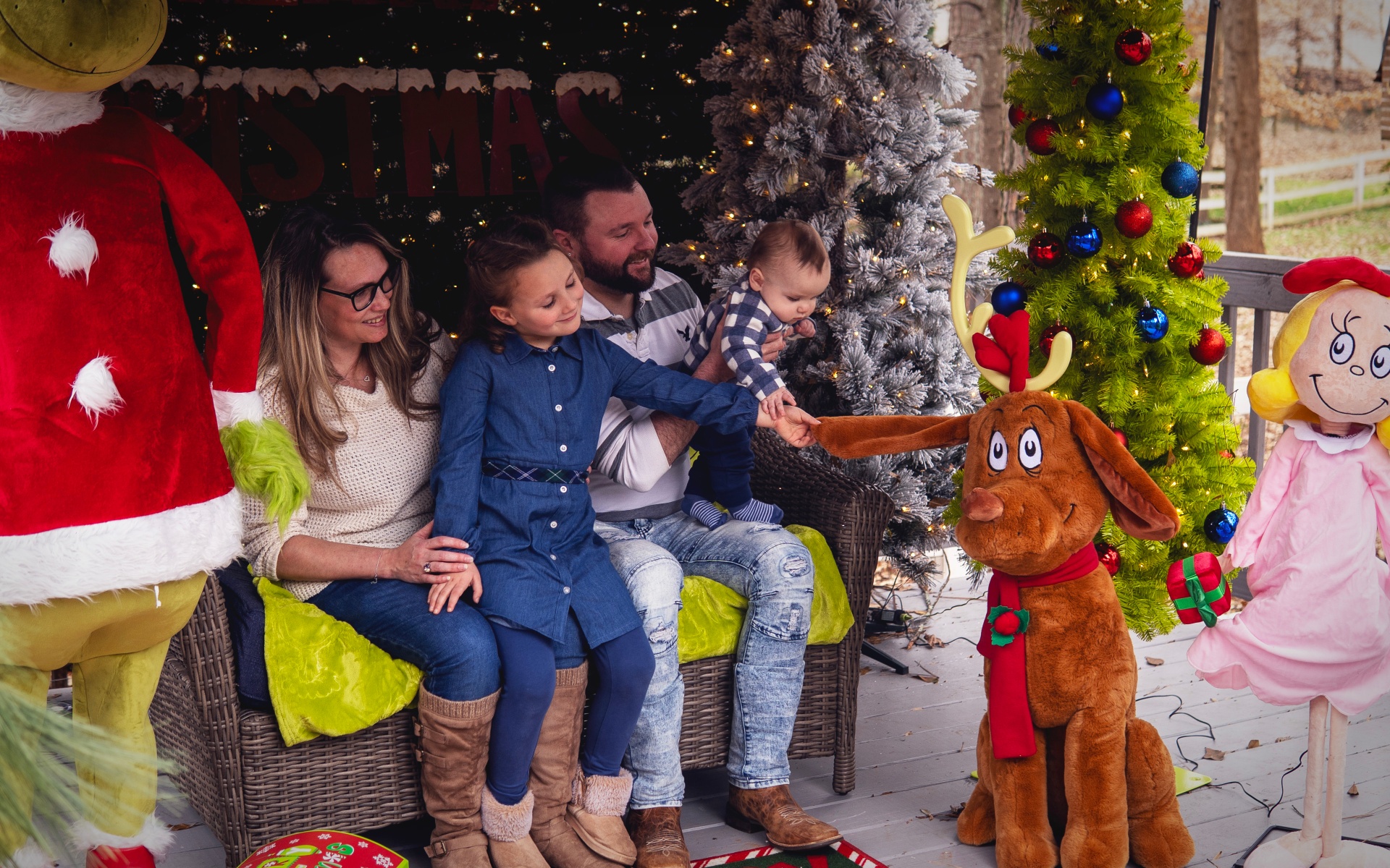 Fun session at the Grinch station
